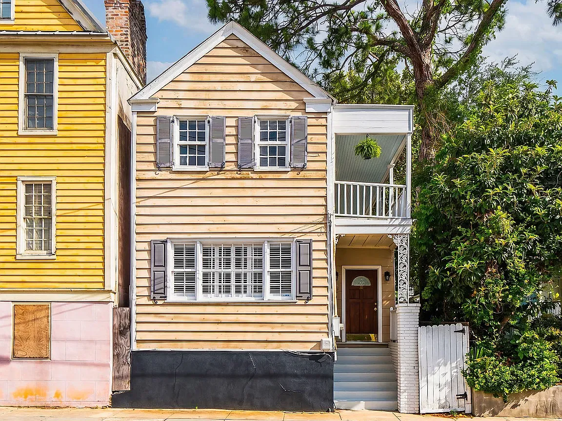 20 Amherst St — Photo 1