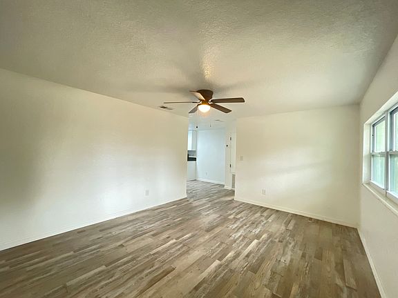 3rd image of 164 Water St