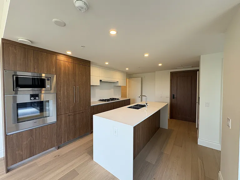 2105 W 46th Ave #409 — Photo 11