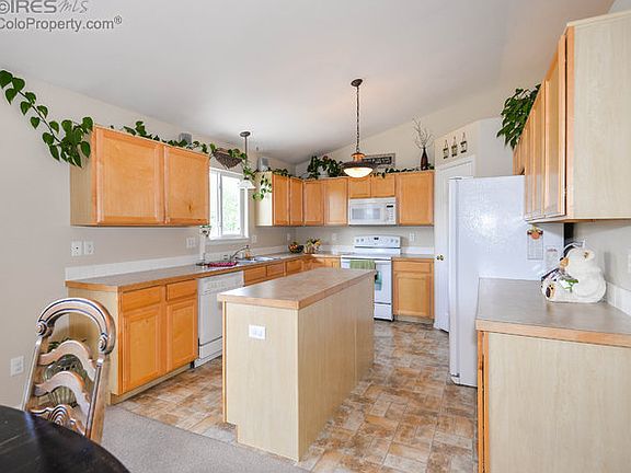 2nd image of 3220 Crazy Horse Dr