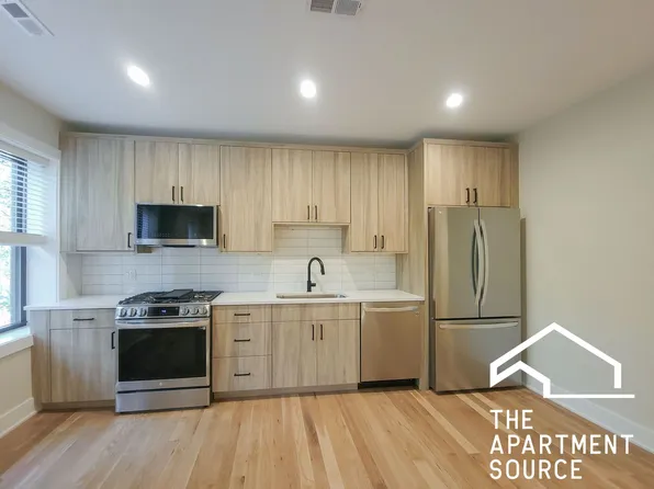 22375 N Bissell St, Chicago, IL