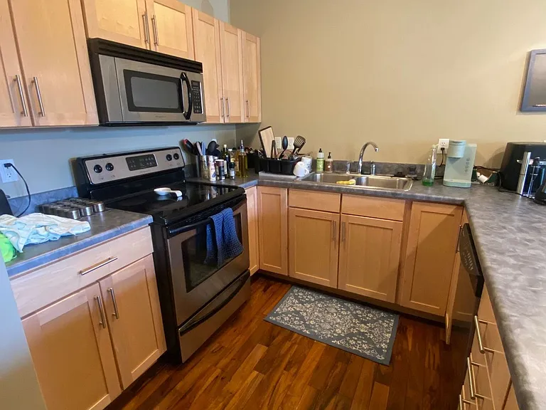 581 Hillside Dr — Photo 7