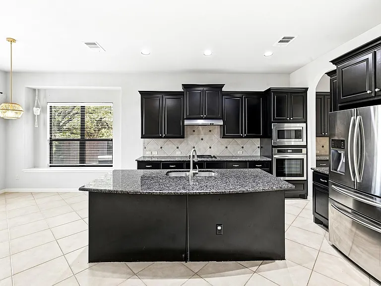 1611 Rimstone Dr — Photo 11