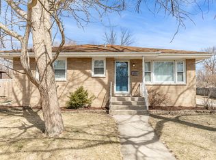 3340 Louise Dr, Lansing, IL