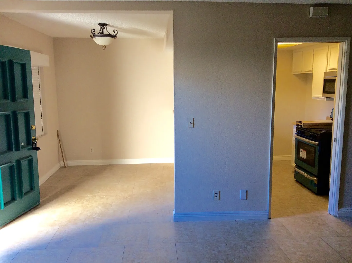 2 Bedroom 1.5 Bath Townhome — Photo 3