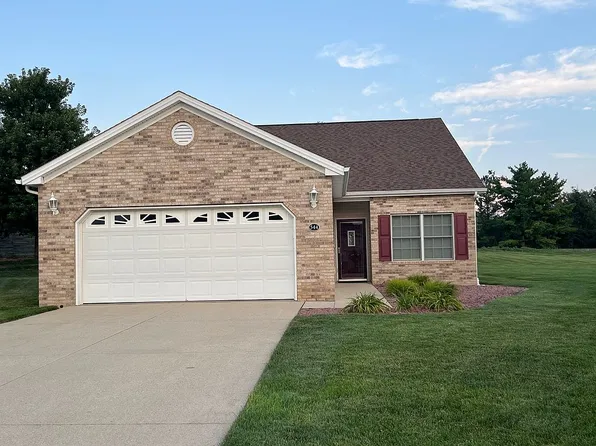 544 Park Place Dr, Forsyth, IL 62535