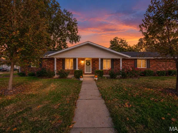 299 S Spring St, Aviston, IL 62216