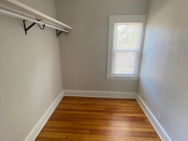 425 Lafayette Ave — Photo 15