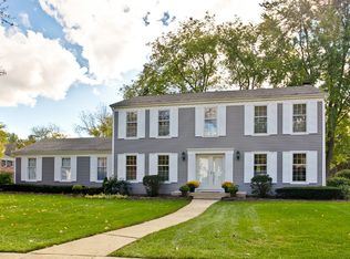 1001 Dover Ct, Libertyville, IL 60048