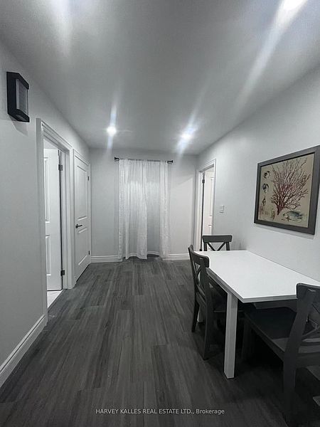 Markham House for rent - 2 Bedrooms — photo 8