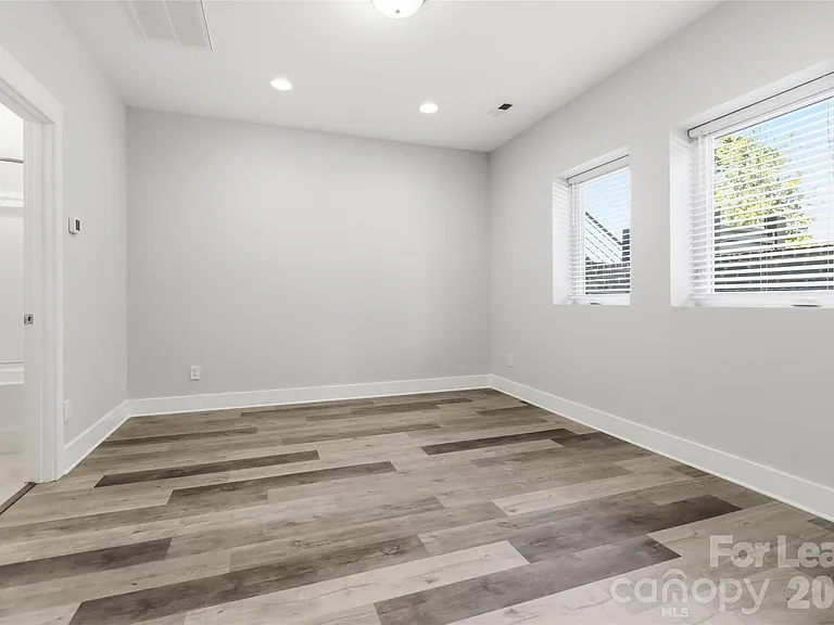 371 S Bruns Ave — Photo 25