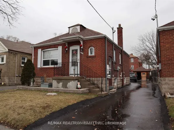 226 Church St, Toronto, ON M9N 1P1