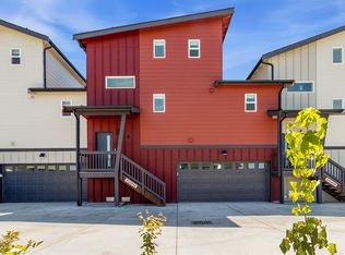 27523 102nd Ave NW #B, Stanwood, WA 98292