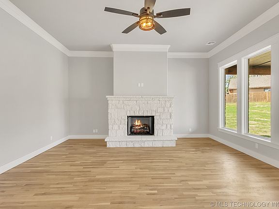 4th image of 14407 E 95th Pl N