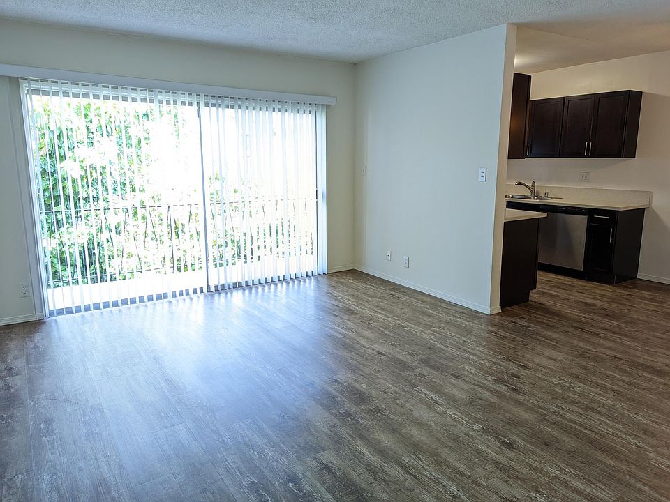 1st image of 1942 Pelham Ave APT 12