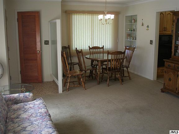 5th image of 1001 Westfield Dr