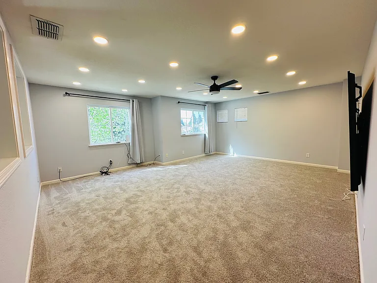 1728 Blackbird St — Photo 12