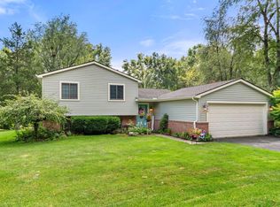 2960 Harding St, Pinckney, MI 48169