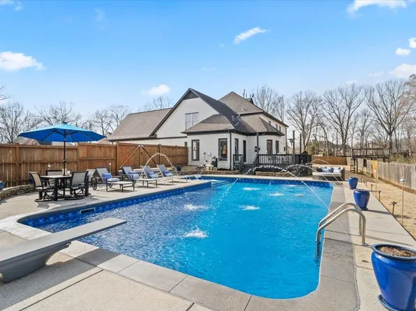 1804 Lisson Cv, Collierville, TN 38017