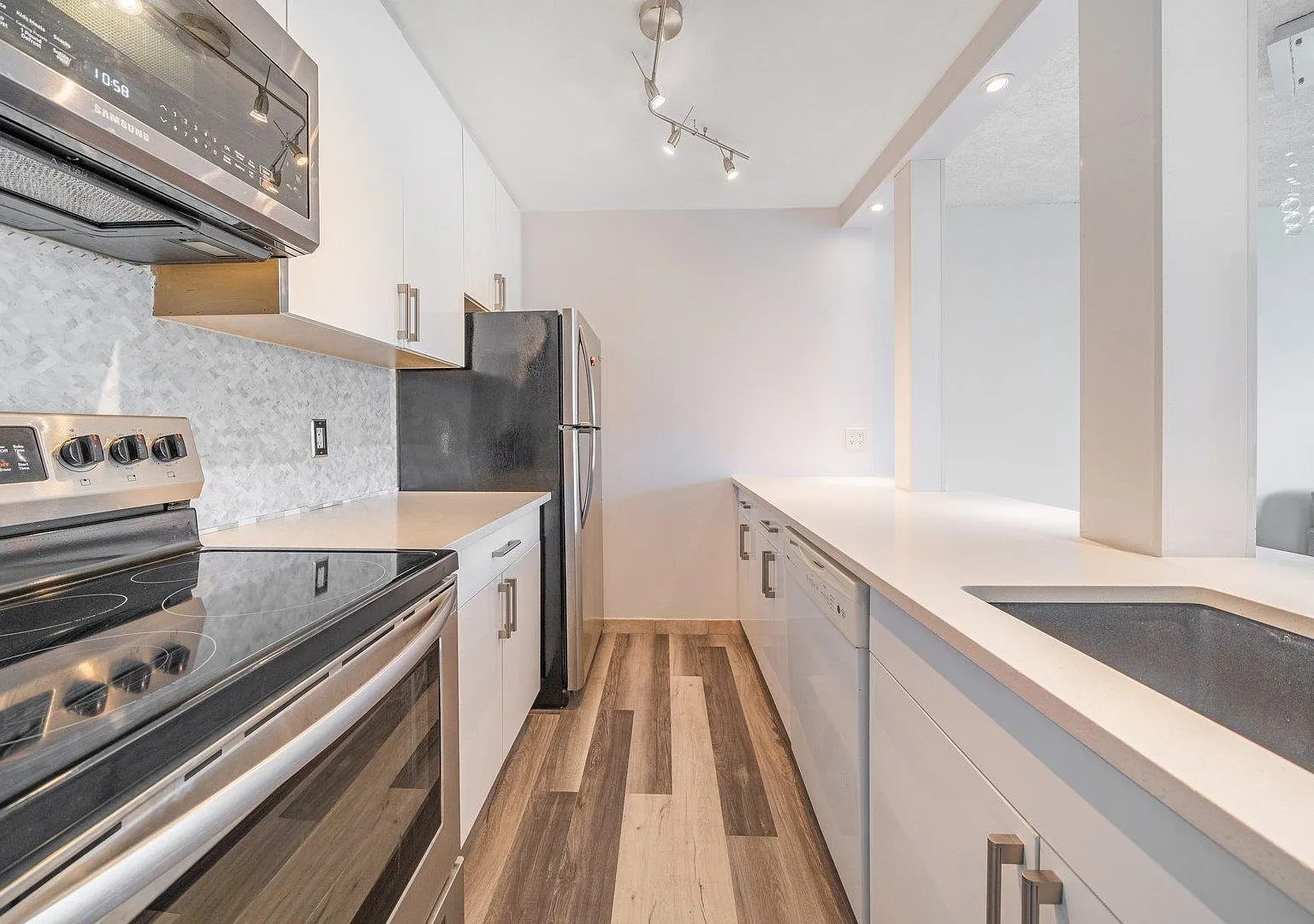 1 bed, 540 sqft, $2,300 — Photo 3