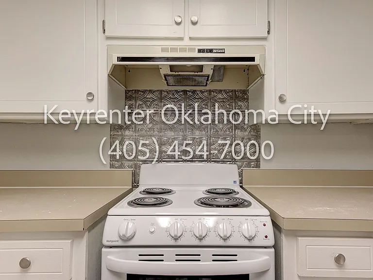 6550 N Meridian Ave Townhouse — Photo 15