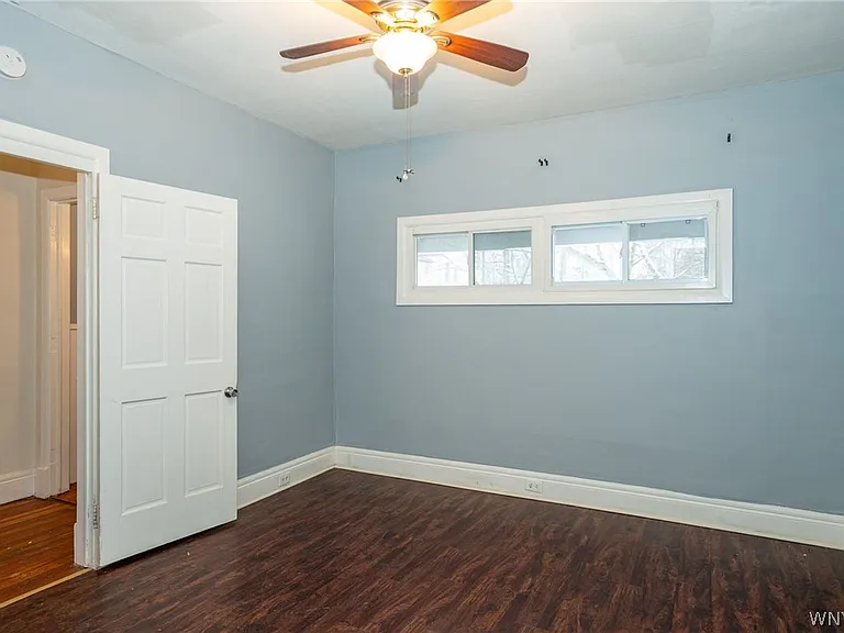 11 Hoyt St — Photo 16