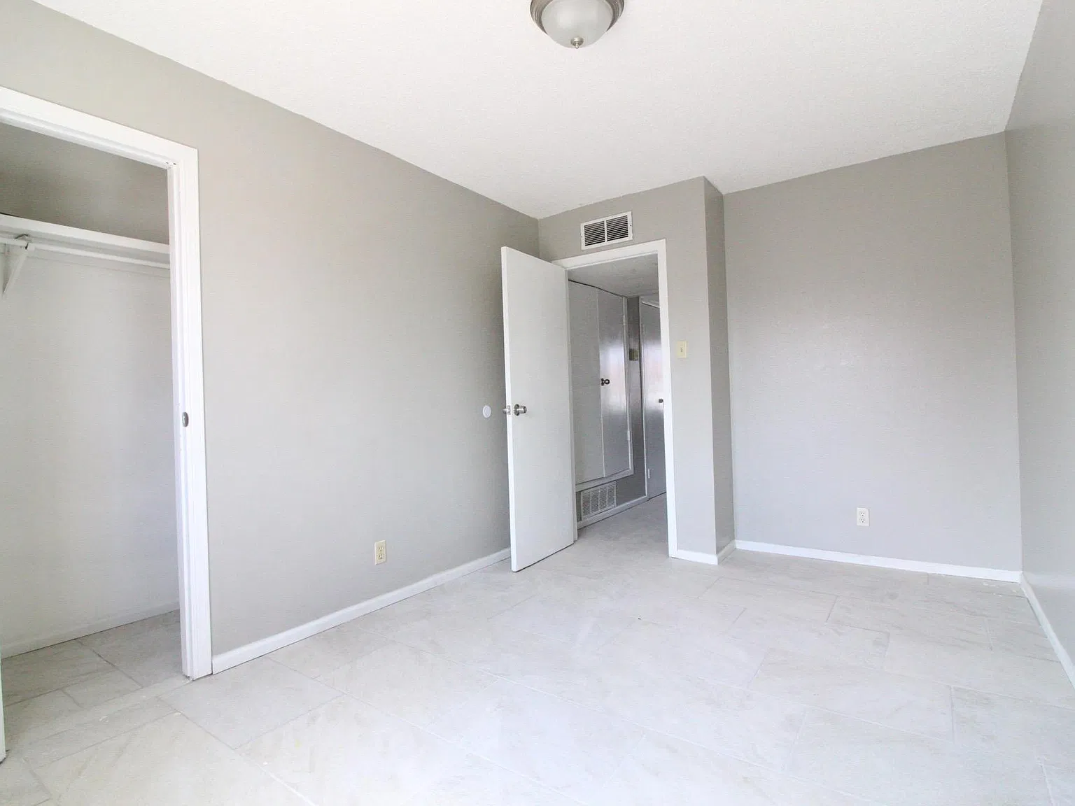 2 bed, 875 sqft, $850 — Photo 3