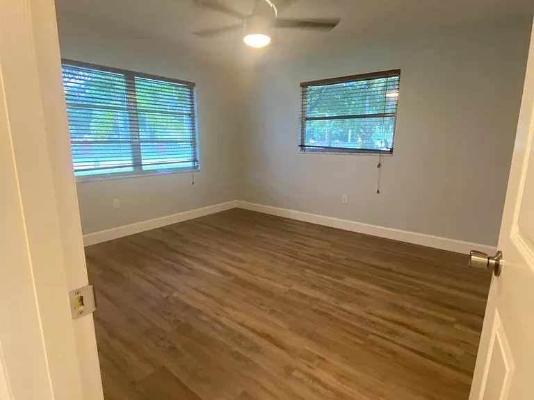 5097 Greenbriar Dr — Photo 20