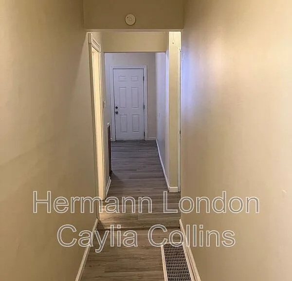4920 Wise Ave #1F — Photo 3