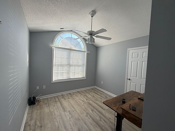 Bedroom 1: desk is not included