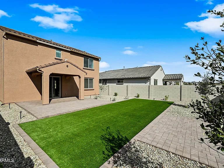 8961 W San Juan Ave — Photo 30