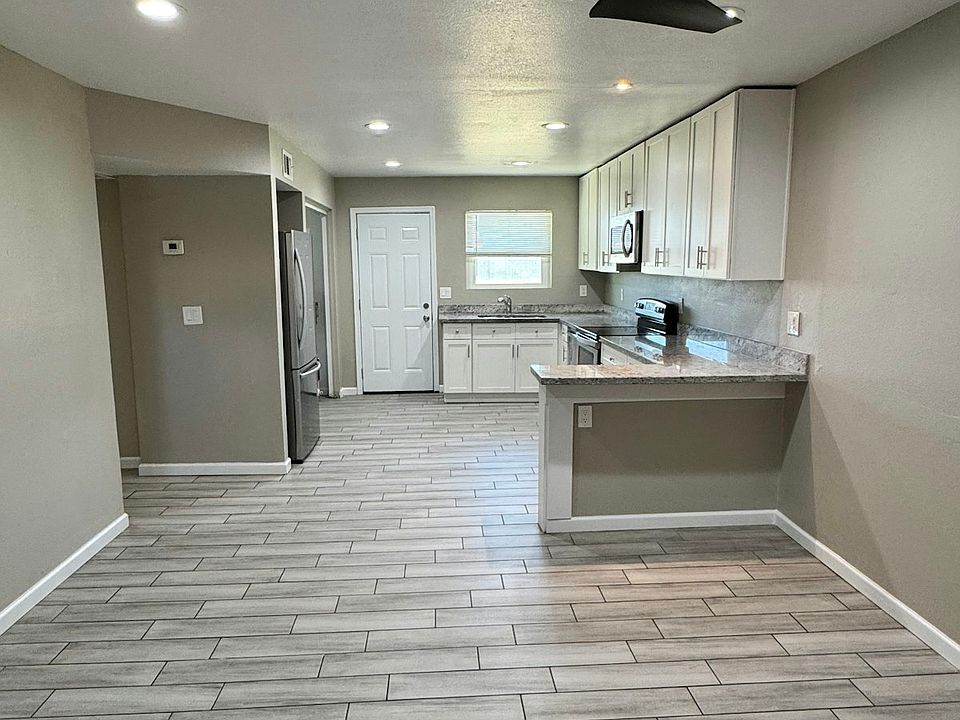 1st image of 1013 E Commonwealth Pl APT 2