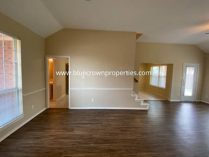 3 bed, 2.5 bath, 1625 sqft, $2,850 — Photo 3