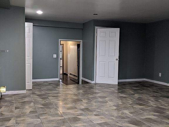 3rd image of 1050 E 86th St #1G