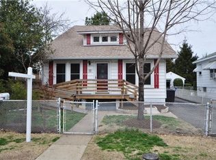 925 19th St S, Arlington, VA 22202