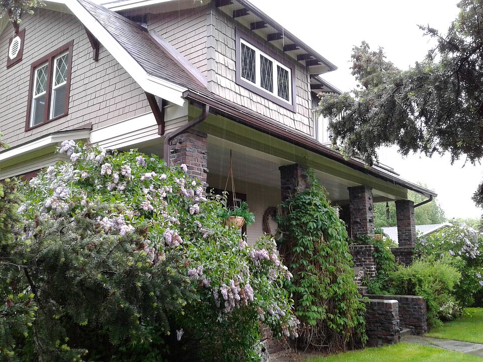 2nd image of 3037 Burlington St