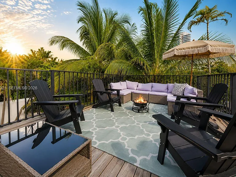 3261 Seaward Dr — Photo 38