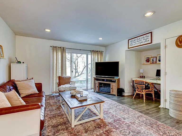 72 Quince Ct — Photo 9