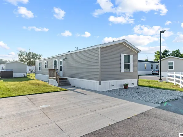 5702 N 16th St #73, Omaha, NE 68110