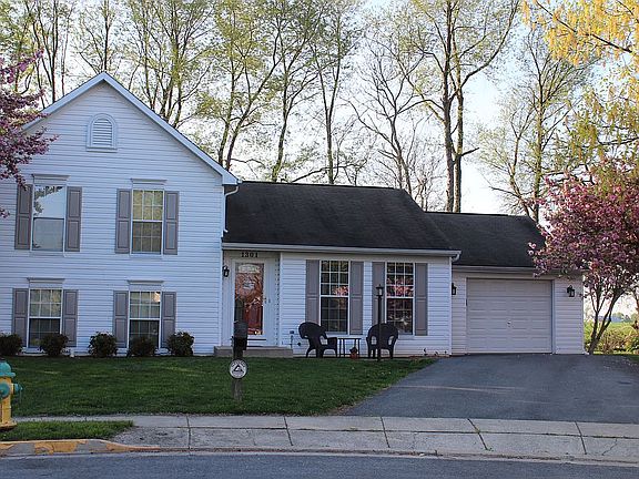 5th image of 1301 Willow Oak Dr