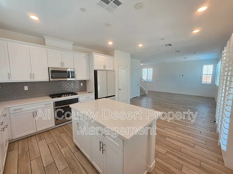 73533 Granita Dr — Photo 8
