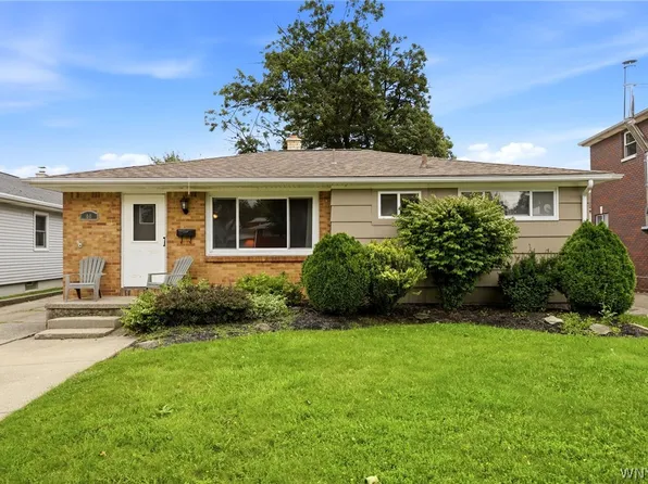 44 Hillcrest Dr, Amherst, NY 14226