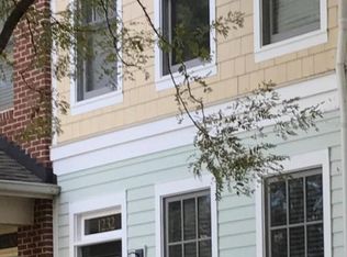 1232 N Danville St, Arlington, VA 22201