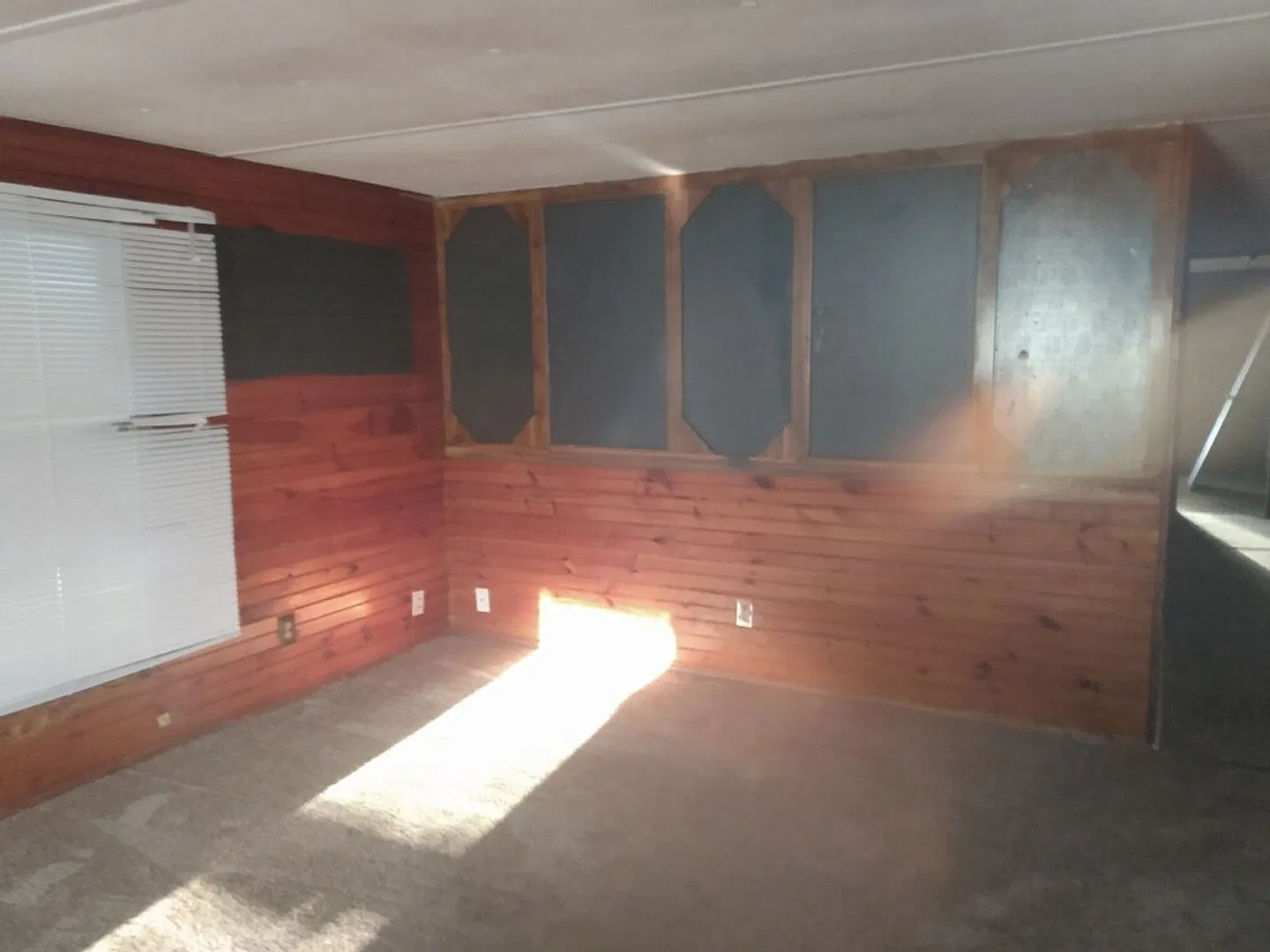 2 bed, 1.0 bath, $450 — Photo 3