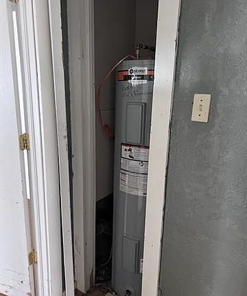 2nd image of 618 E Harrison Ave