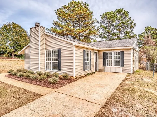 80 Meadowood Dr, Millbrook, AL 36054