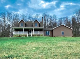 213 Crestview Acres Dr, Shinnston, WV 26431