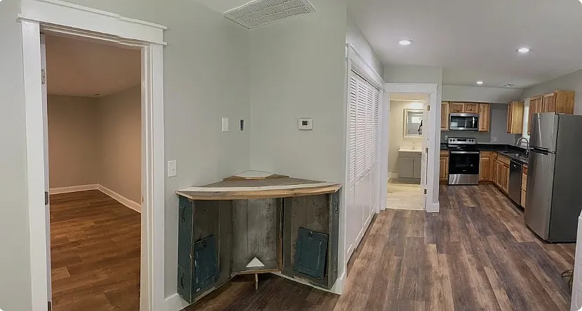 1092 E Elmwood Dr — Photo 1