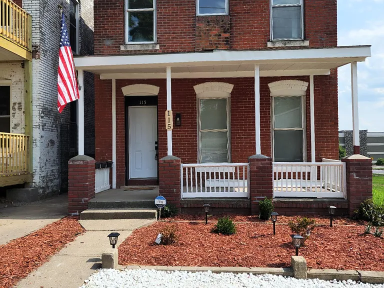115 Seneca St — Photo 1