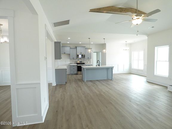 3rd image of 628 Tart Town Road